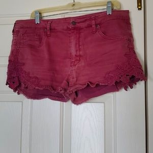 MOSSIMO SUPPLY CO HIGH RISE FLORAL EMBROIDERED PINK/RED CUT OFF SHORTS SIZE 14